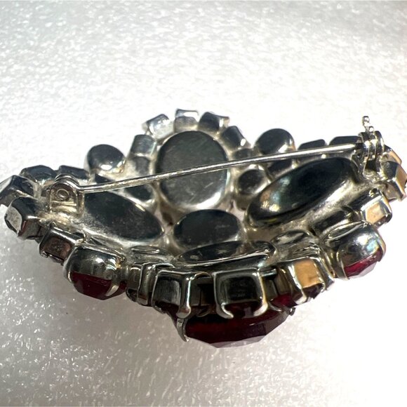 Vintage Red Rhinestone Brooch Pin Domed Prong Set Silver Tone Statement Runway - Picture 6 of 15